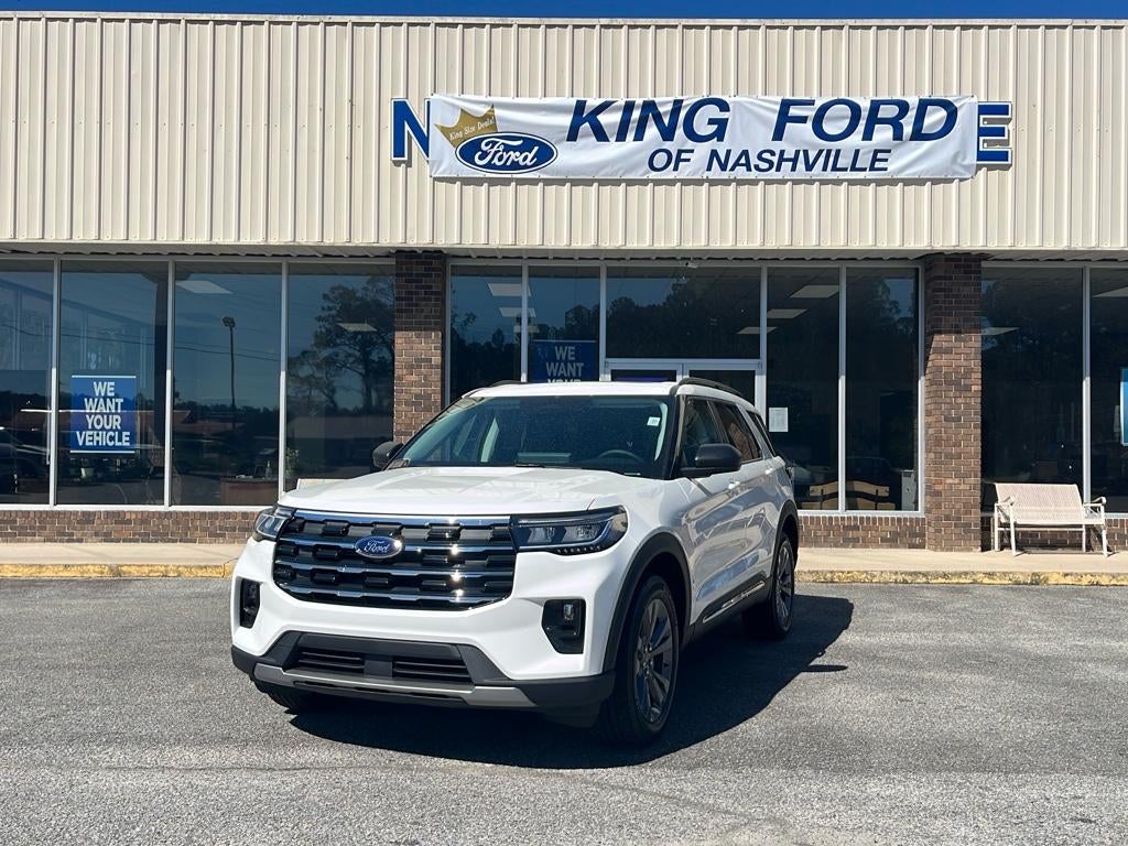2025 Ford Explorer Active in Star White Metallic Tri-Coat — front three-quarter view